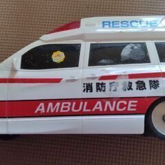 救急車のおもちゃ