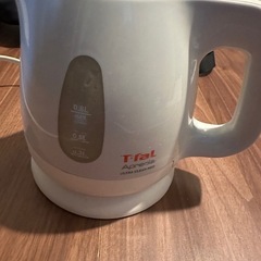 tfal  ティファール電気ケトル　0.8Lの画像