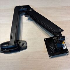 モニターアーム AmazonBasic B010QZCT5W