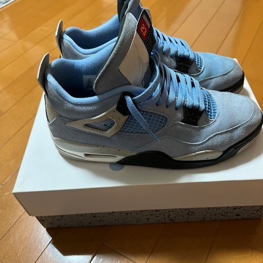 ナイキ　エアジョーダン4 ユニバーシティーブルー