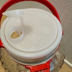 【美品】取っ手付き　4リットル　果実酒用ビンの画像