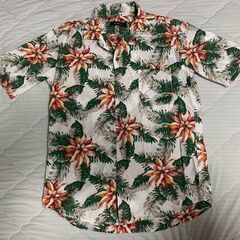 RAGEBLUE アロハシャツ M 南国リゾート 花柄 夏映え メンズの画像