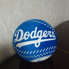 ロサンゼルスドジャース ボール型 クッション 新品