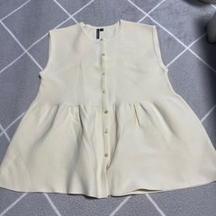新品　未使用　ペプラム　トップス　レディース服