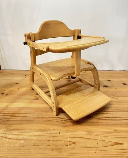 すくすくローチェア