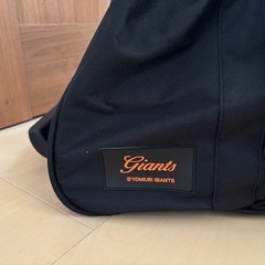 読売ジャイアンツキャリー付きバッグの画像