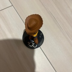ウッディ ガチャガチャ ディズニー100周年の画像