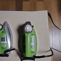 パナソニック製ドライ専用＆スチームアイロン 温度調整機能付き２機セットの画像