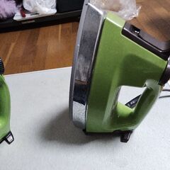 パナソニック製ドライ専用＆スチームアイロン 温度調整機能付き２機セットの画像