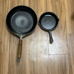 鉄フライパン　サミット工業　エンボス　24cm