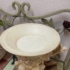 アンティーク調　薔薇の置物の画像