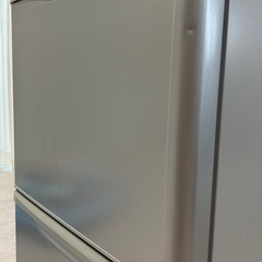 【値下げしました】SHARP冷凍冷蔵庫どっちもドアSJ-W351Dの画像