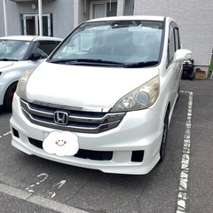 HONDA ステップワゴン　スパーダ　ホワイト