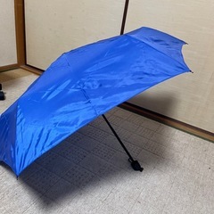 折りたたみ傘の画像