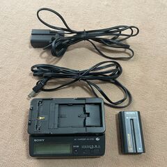 ＳＯＮＹ ハンディーカム用ＡＣチャージャー　ＡＣ－Ｖ７００