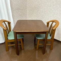 ダイニングテーブル　2人用