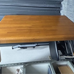 テーブル
