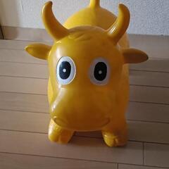 (ロディ風)牛の乗り物の画像