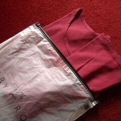 新品のシンプルなトップスですの画像
