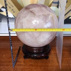 ピンク水晶玉 約20cmの画像