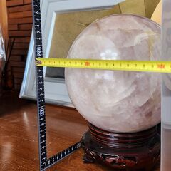ピンク水晶玉 約20cmの画像