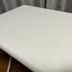 ニトリのテーブルの画像