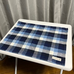 ニトリのテーブルの画像