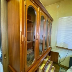 旭川家具　大型食器棚の画像