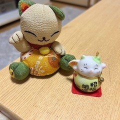 まねきねこ  招き猫  2個