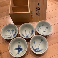 人気　有名　日本　和食器　有田焼　泉作　小鉢　花柄　山野草　　筆...