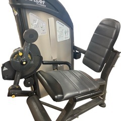 SportsArt 
レッグエクステンションマシン
