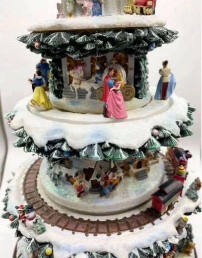 ワンダフルワールド オブ ディズニークリスマスツリー　ディズニー