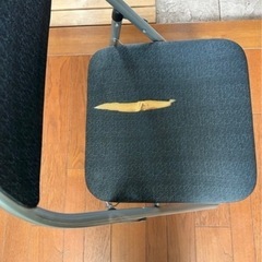 パイプ椅子　破けあり6脚