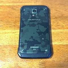 GALAXY S5 active SC-02G スマホ カモグリーンの画像