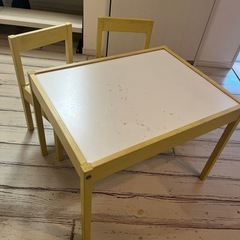 IKEAテーブル&椅子
