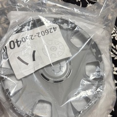 ハイエース純正ホイルカバー