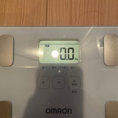 OMRON 体重計の画像