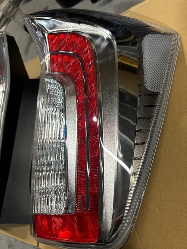 美品　30プリウス後期　 純正　ZVW30 テールランプ　左右セット　点灯OK STANLEY