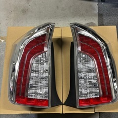 美品　30プリウス後期　 純正　ZVW30 テールランプ　左右セ...