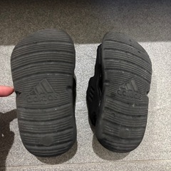 adidasサンダル12cmの画像