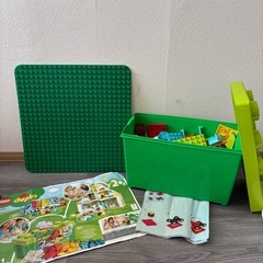LEGO デュプロ　2商品まとめ売り　基礎板付き　コンテナ入り
