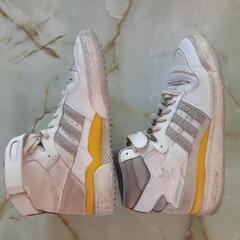 アディダス　adidas　バスケットシューズ　汚れありますがスレは少ない。カッコいいです。29センチ。足の大きな人に。作業用などに。の画像