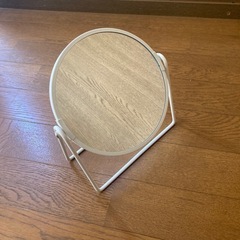 ダイソー　スリーピー　鏡　ミラー