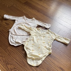 ユニクロ　　コンビ肌着　60センチ