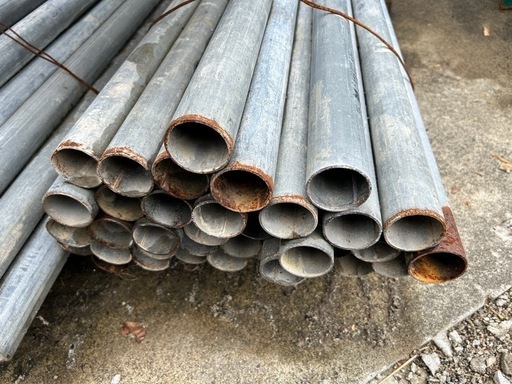 値下げしました。近いうちにスクラップで出します。早めにお願いします。中古　単管パイプ　4m t-2.4  50本