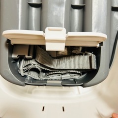 ingenuity✨ベビーチェア(テーブル、椅子固定用ハーネス付き)の画像