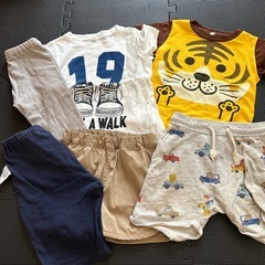 90〜95サイズ　Tシャツ　ズボン