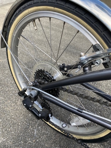 【超美品】DAHON  ダホン　 折りたたみ自転車　現金支払い値引きします　7段変速20インチ　3年前に購入　使用頻度低く超美品