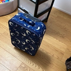 スーツケース