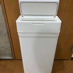 ゴミ箱　スリムタイプの画像